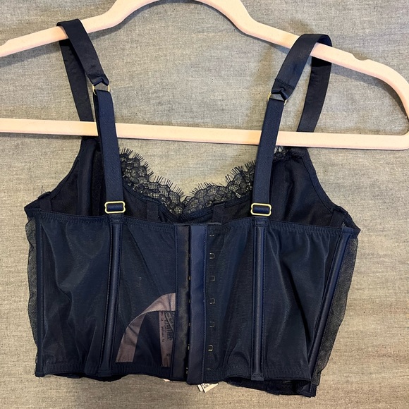 Victoria's Secret Embroidered Corset - Picture 4 of 6